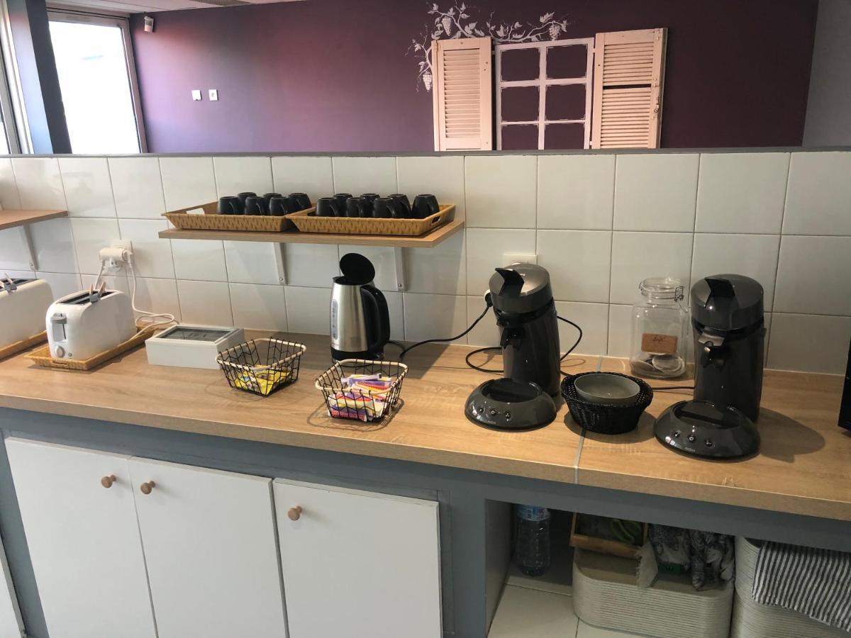 Paris Par Trains, Area, Studios Avec Salle De Bain Et Kitchenette Privees, Ou, Chambres Avec Salles Bain Et Cuisines Communes Persan Zewnętrze zdjęcie